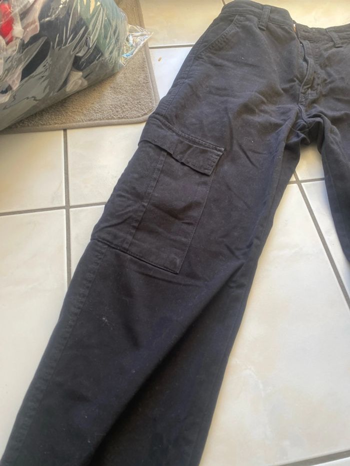 Pantalon, cargo noir, stradivarius, taille 34 - photo numéro 2