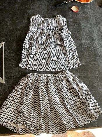 Ensemble tunique et jupe blanche rayures bleu marine