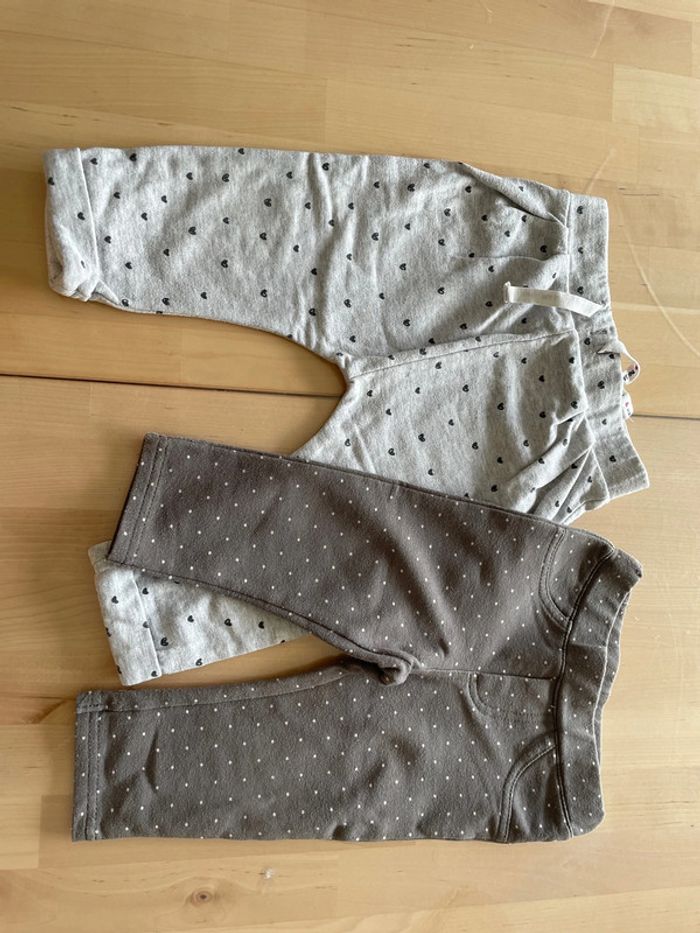 Lot de 2 joggings fille 12 mois kiabi et Z