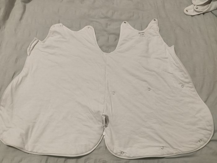 Lot 2 gigoteuses blanches Kiabi 0-6mois - photo numéro 4