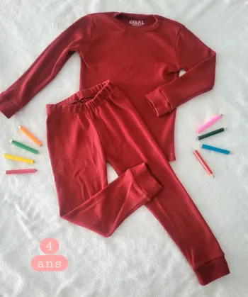 Ensemble rouge mixte 4ans
