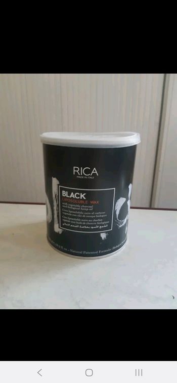 Pot de cire liposoluble