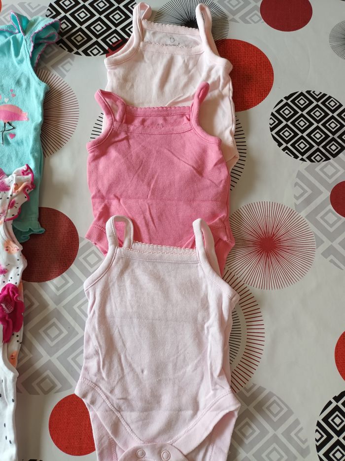 Lot 6 bodies bretelle 👧 taille 1 mois - photo numéro 2