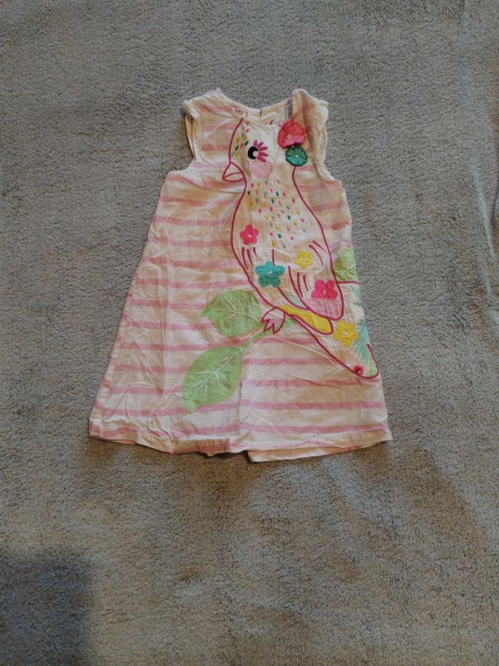 Robe rose et blanche
