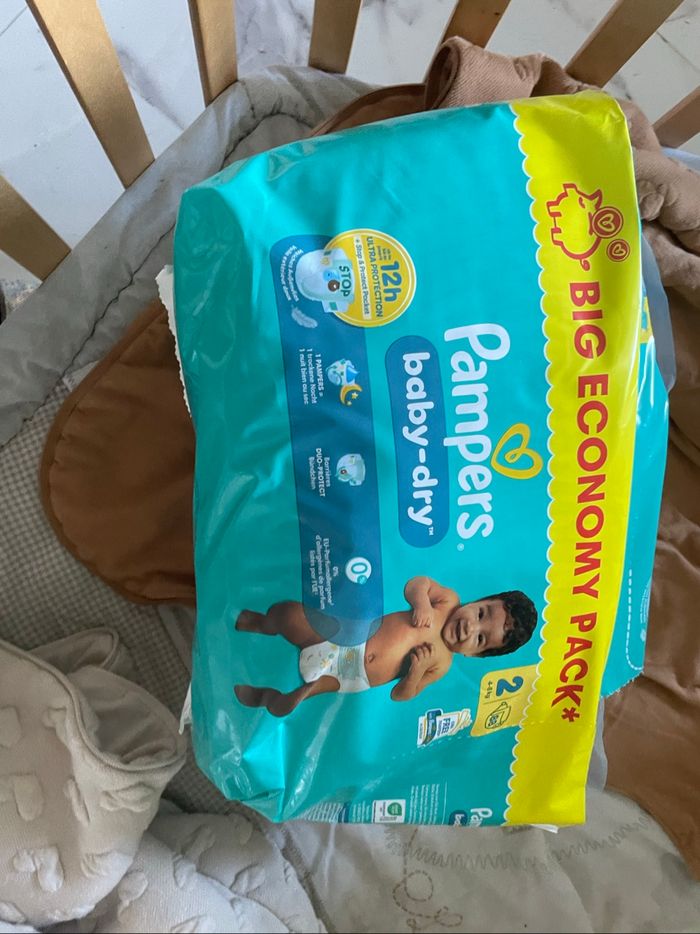 Vend couches taille 2