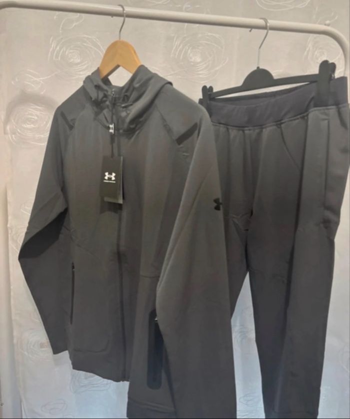 Ensemble Under Armour gris anthracite