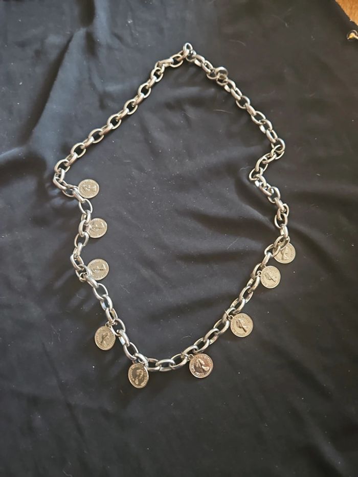 Collier sautoir médailles argenté