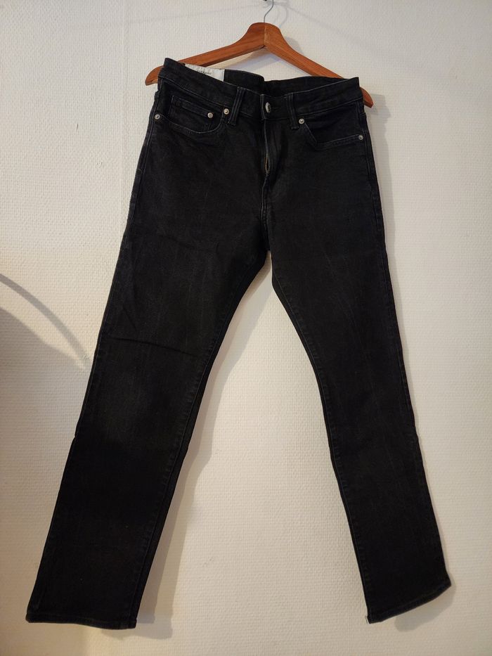 Jean noir coupe droite pour adolescent