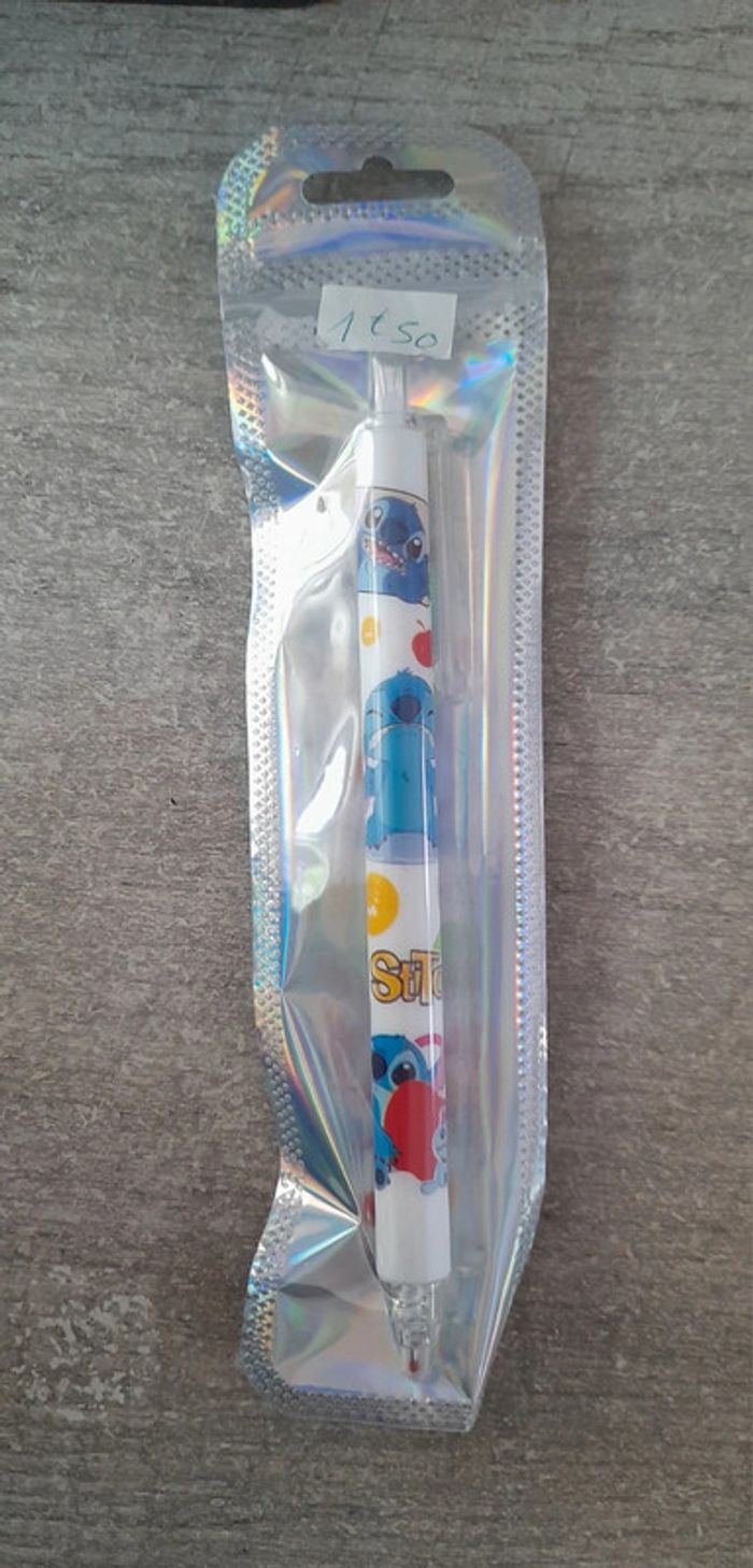 Stylo stitch blanc