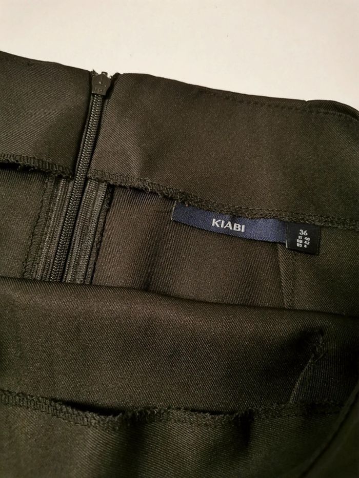 Jupe noire classique Kiabi Taille 36 - photo numéro 3