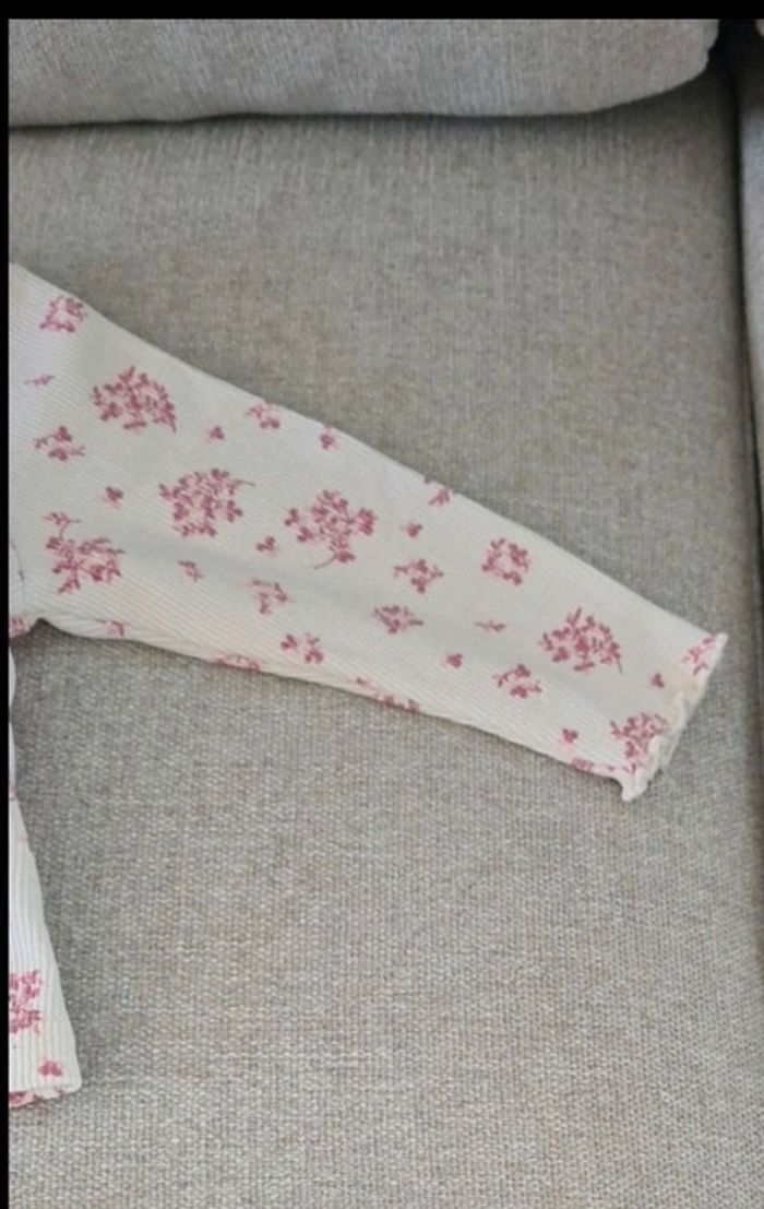 T-shirt côtelé fleurie 3 mois - photo numéro 2