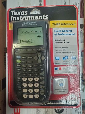 Calculatrice TEXAS INSTRUMENTS TI82 Advanced