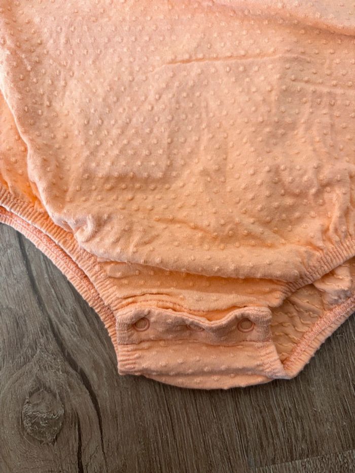 Barboteuse peu portée 12 mois - photo numéro 4