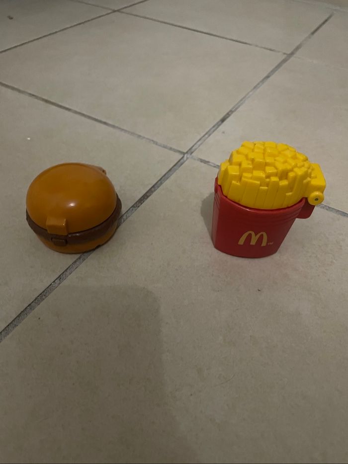 Lot jouet macdonald