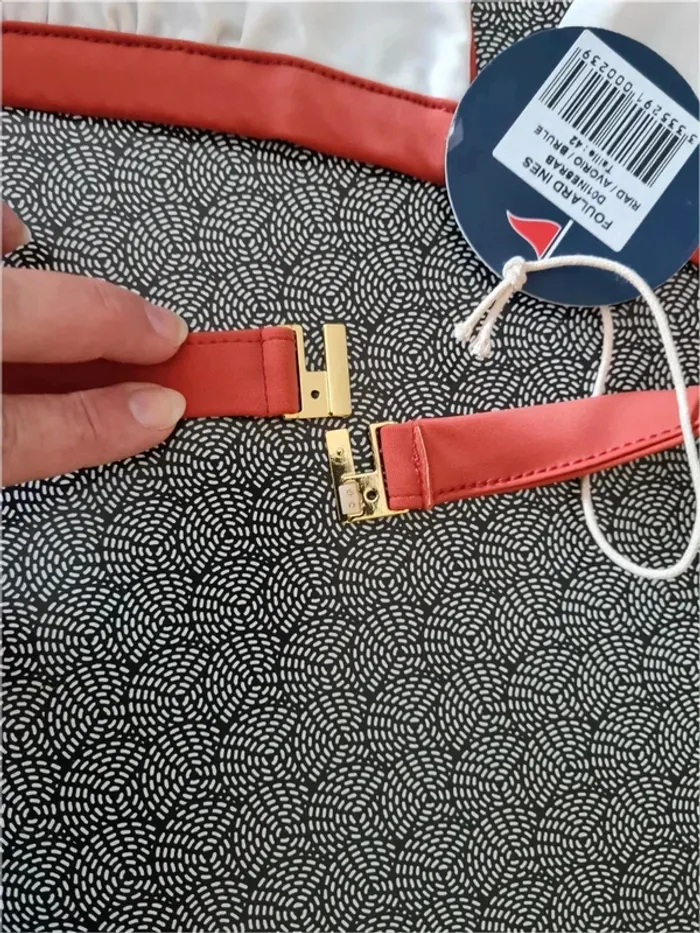Haut de maillot de bain drapeau rouge - photo numéro 6