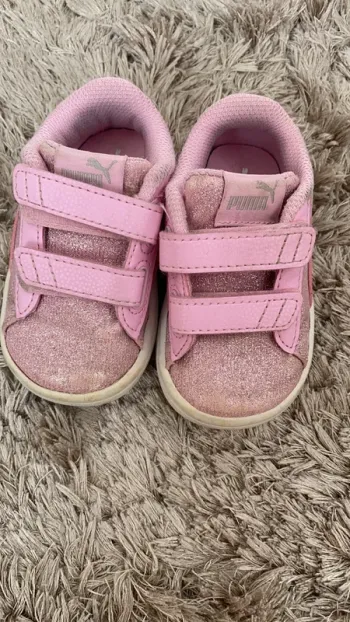 Baskets Nike fille rose irisé
