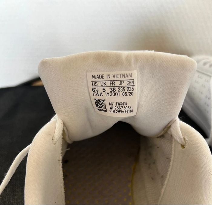 Chaussures adidas - photo numéro 5