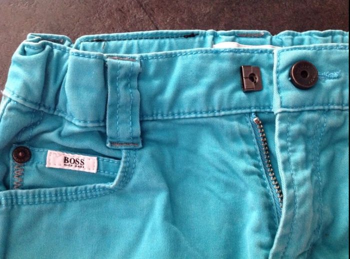 Short bleu Hugo Boss -18 mois - photo numéro 5