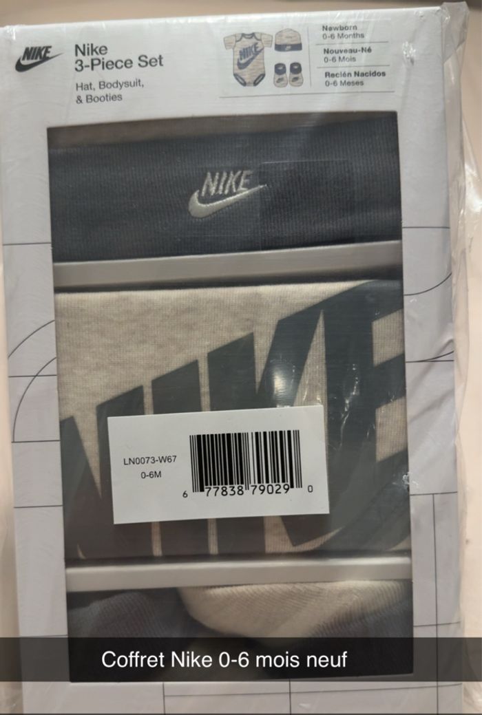 Coffret Nike 0-6 mois neuf - photo numéro 2