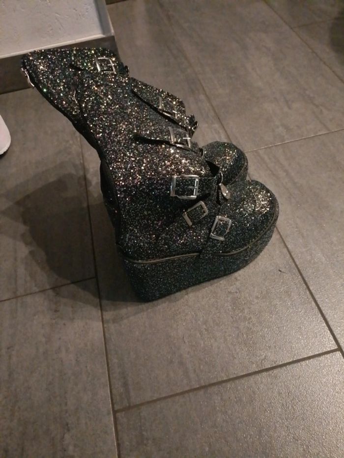 Bottes gothiques - photo numéro 2