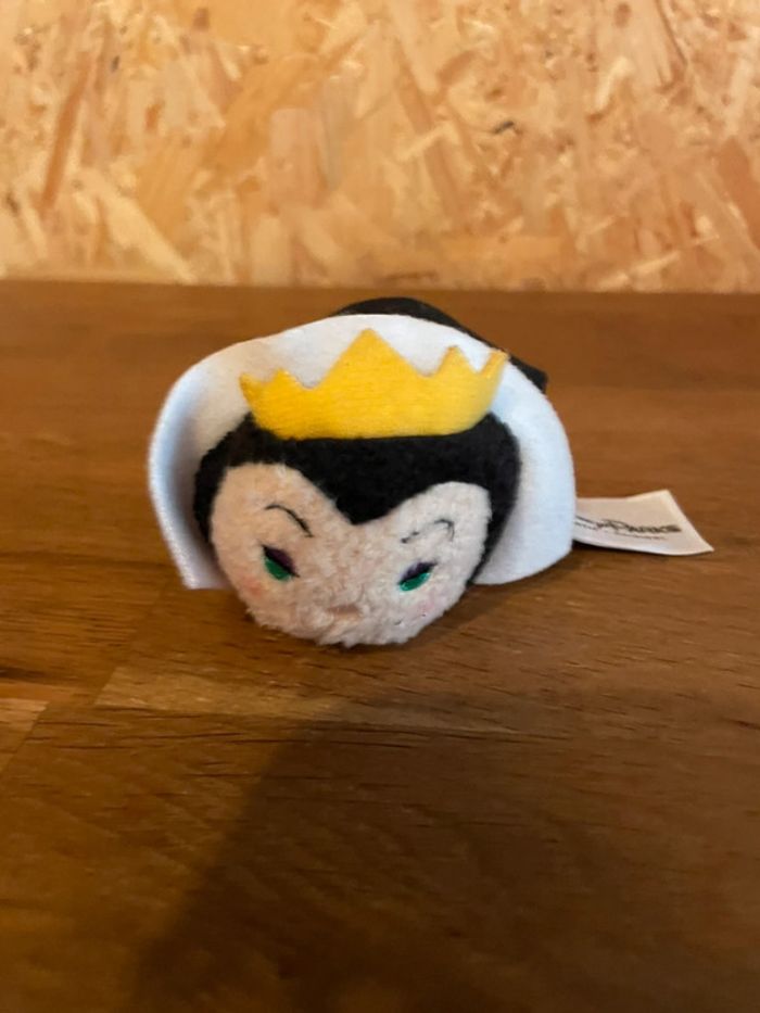 Tsum Tsum officiel Disney Parks La méchante reine dans Blanche neige et les 7 nains - photo numéro 2