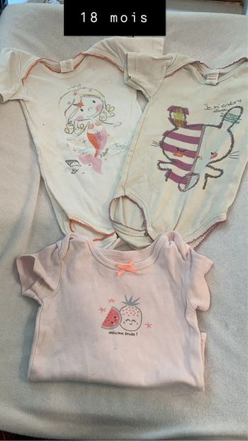 Lot body 18 mois