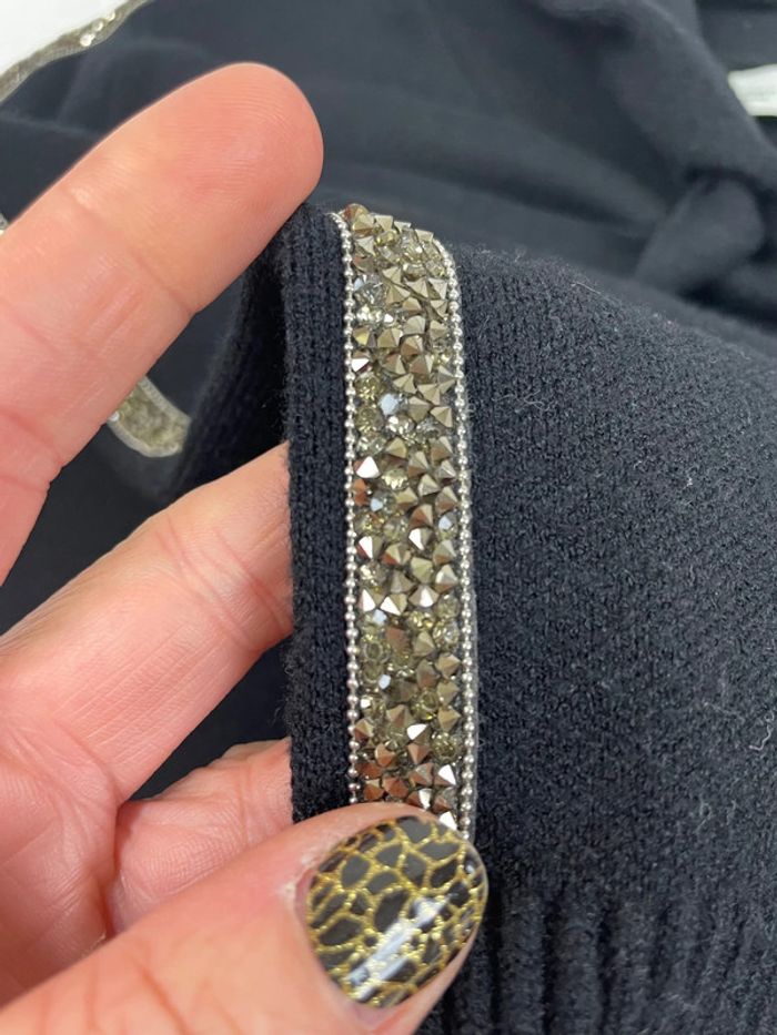 Pull Zara Laine Court Capuche et Strass Noir - photo numéro 3