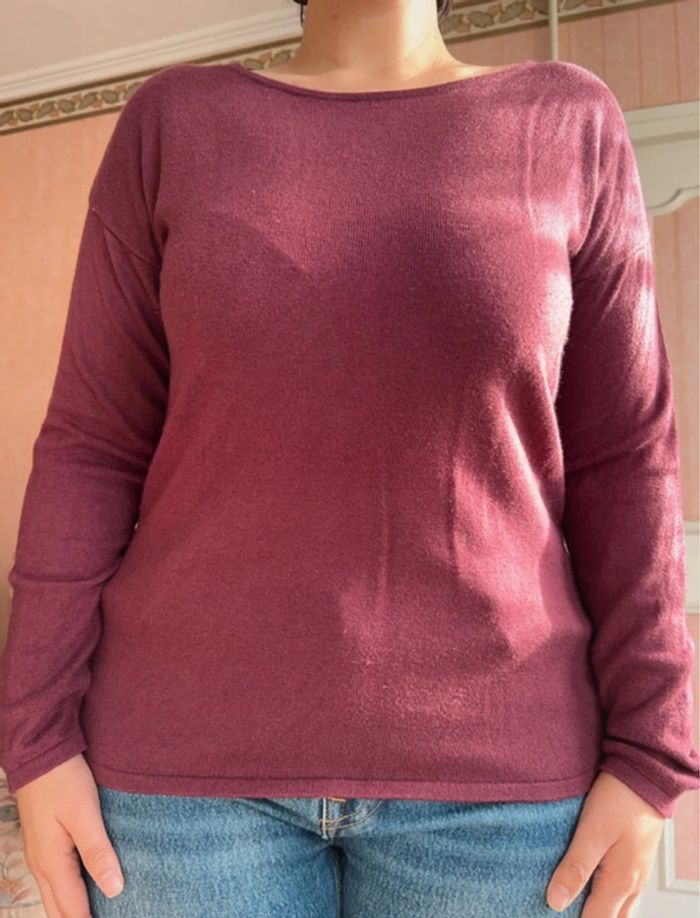 Petit pull bordeaux boutons brillants au dos - photo numéro 2
