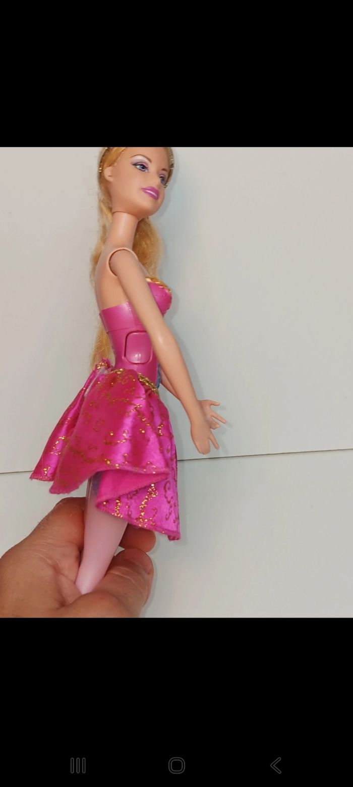 Poupée mattel barbie ballerine féerique Twinkle Toes 
Poupée et ensemble compris - photo numéro 7