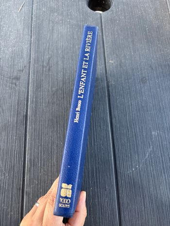 Livre l’enfant et la rivière