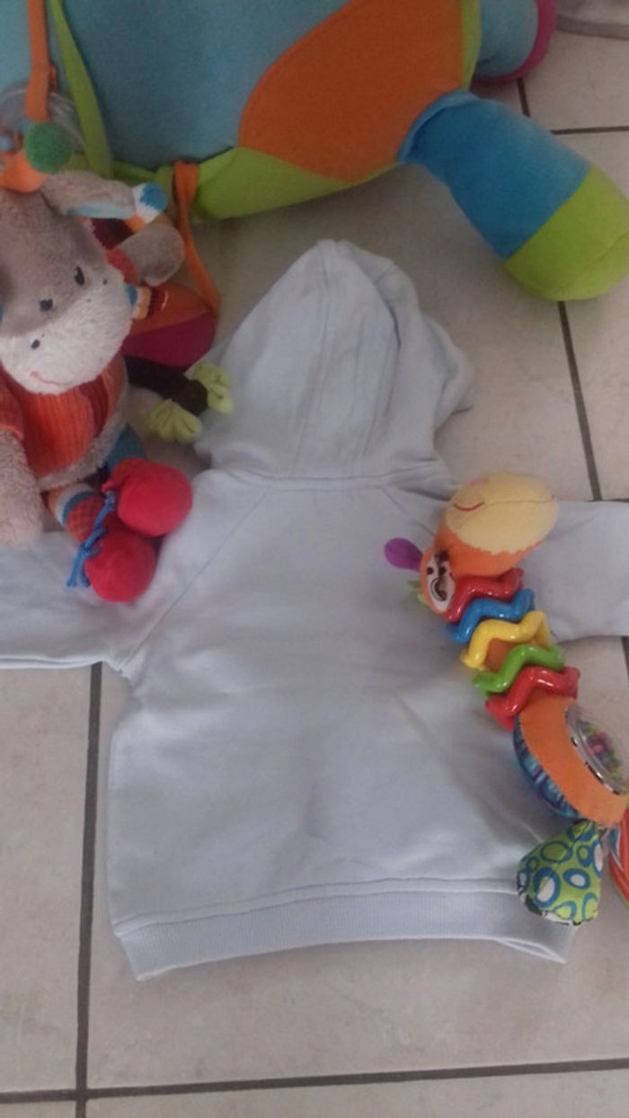 Sweat 💢zippé animaux chien rouge bleu ciel obaibi 6 mois - photo numéro 5