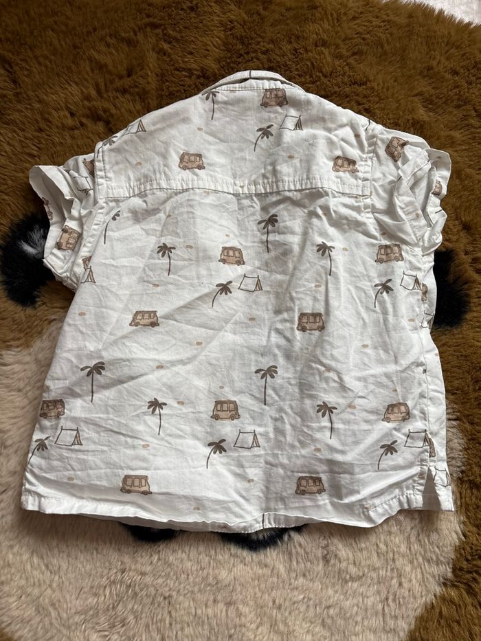 Chemise blanche combi/palmiers/tente KIABI t.12m - photo numéro 4