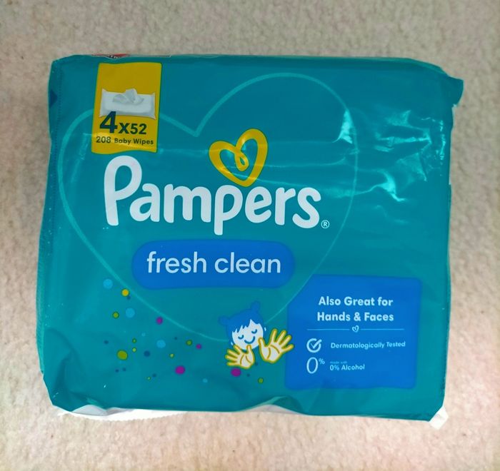 Lot 12 paquets de lingettes Pampers - photo numéro 2