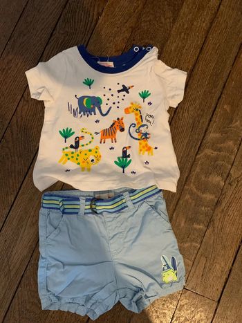Ensemble short et t-shirt bébé 9 mois