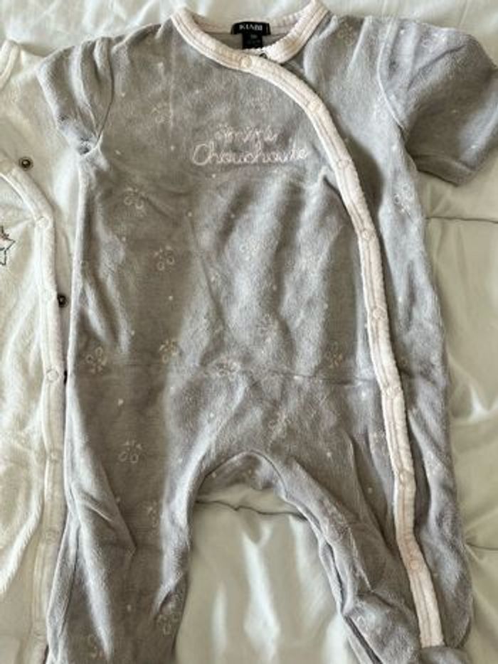 Pyjamas velours 3 mois - photo numéro 3