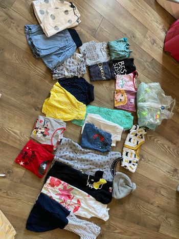 Lot 23 vêtements fille taille 5 ans (mai 25)