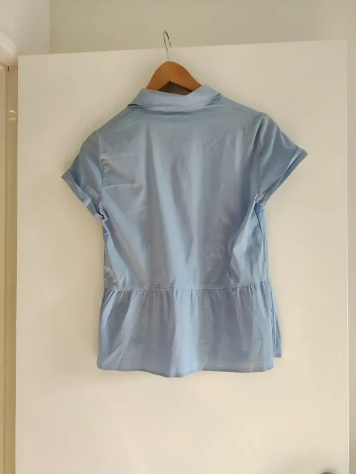 Top bleu ciel - boutons nacrés - très bon état - photo numéro 6