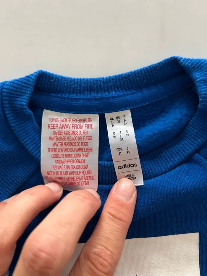 Sweat-shirt adidas taille 2/3 ans - photo numéro 3