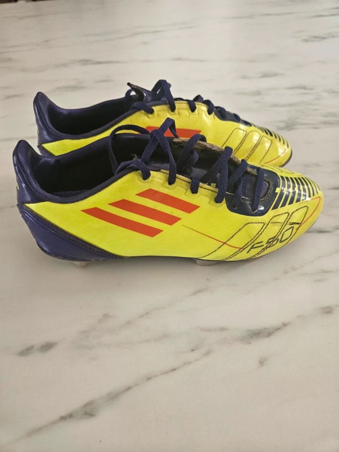 Adidas chaussures de foot 35.5 - photo numéro 3