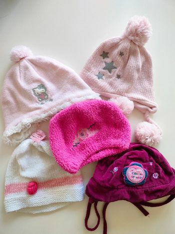 Lot bonnets bébé fille