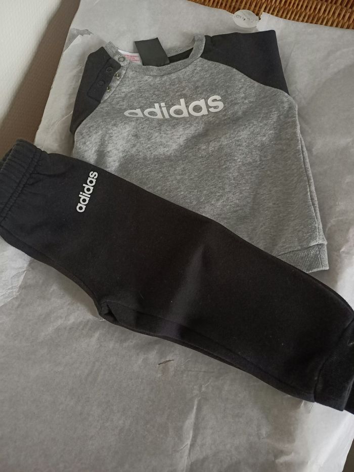 Jogging adidas