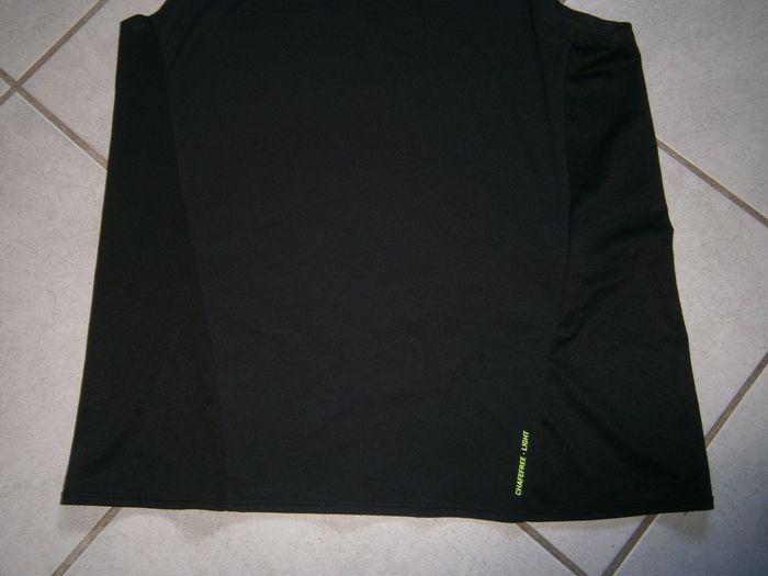 Débardeur noir DECATHLON Taille M NEUF - photo numéro 3