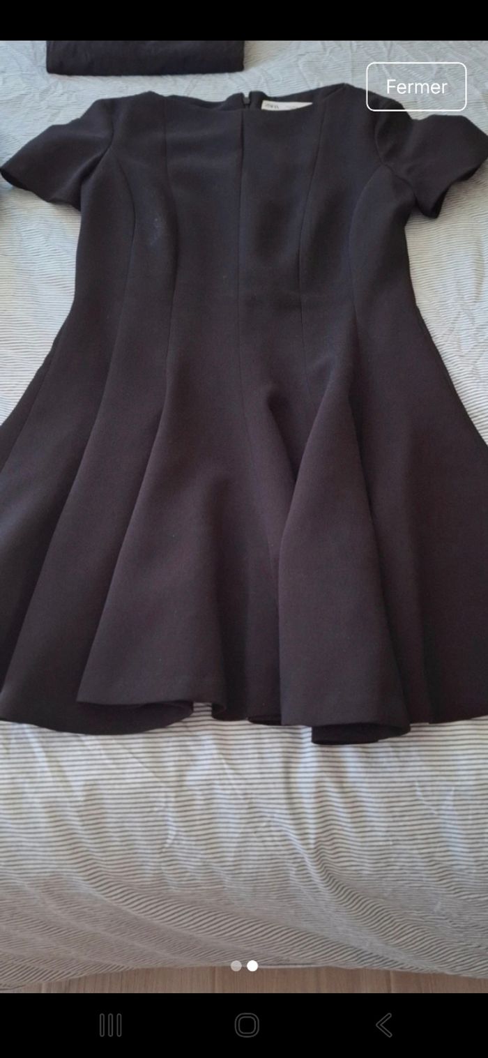 Robe noire chic - photo numéro 2