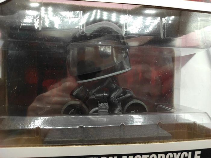 figurine funko pop rides the batman selina kyle on motorcycle - photo numéro 8