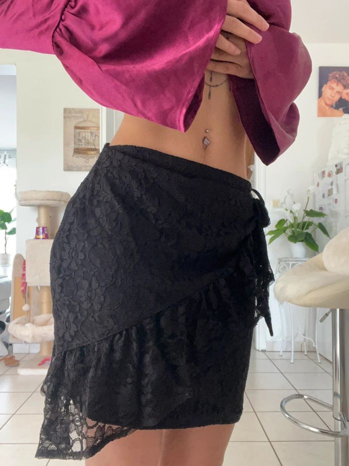 Jupe noire dentelle - photo numéro 5