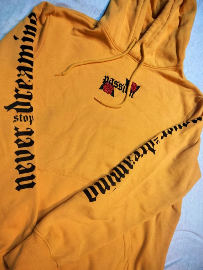 Pull jaune - photo numéro 5