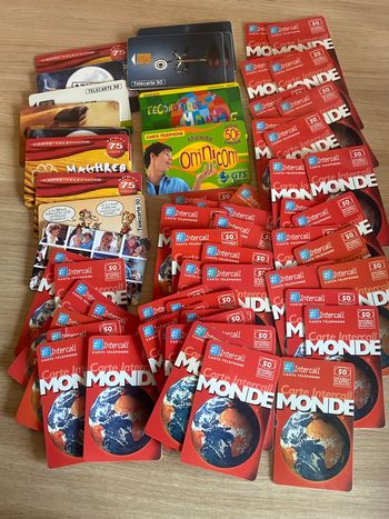 Lot de 70 cartes téléphoniques 