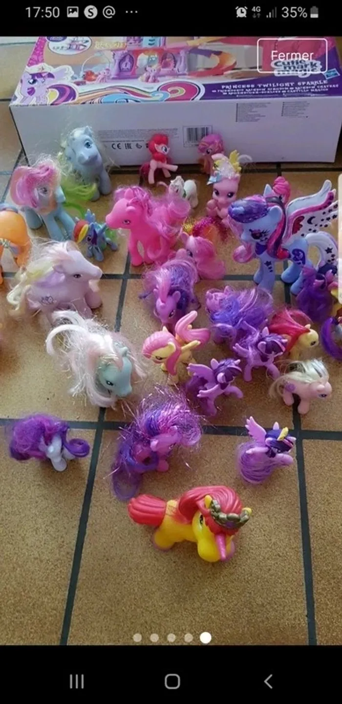 Lot de little poney avec château - photo numéro 2