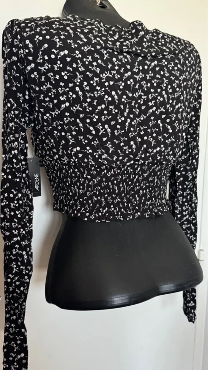 Crop top noir neuf - photo numéro 3