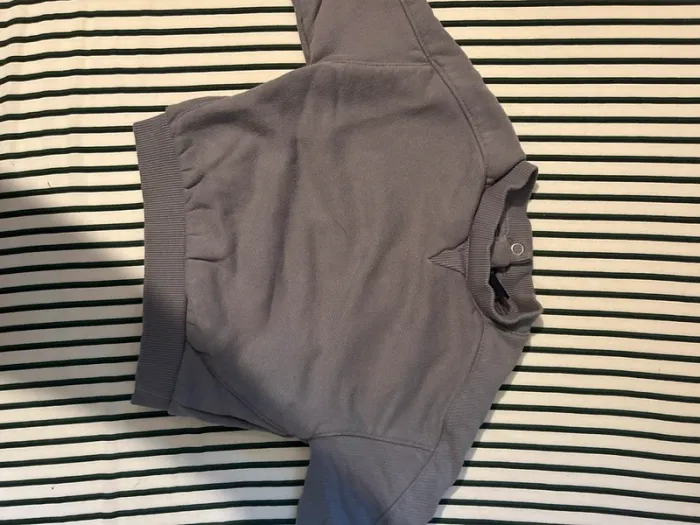 Pull gris